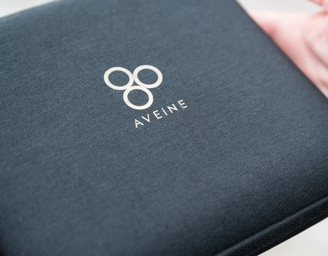 Aveine carrying case